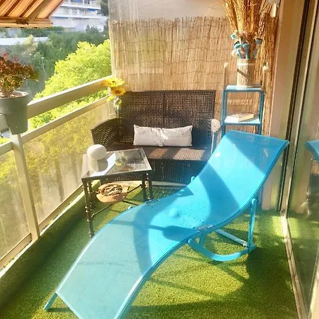 Luxurious In 450m From Sea With Terrace And Air Conditioning And Private Parking Cannes